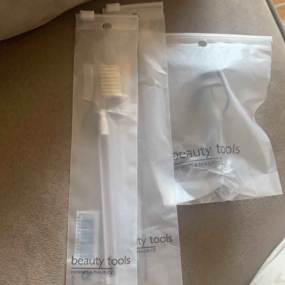 H&M Eye 👁 beauty tools - Picture 3 of 3